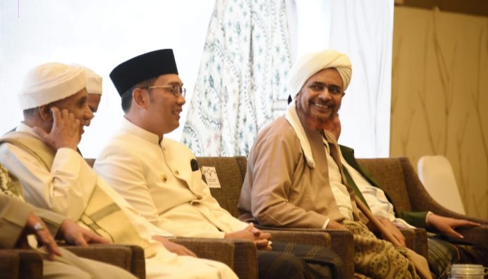 Bertemu Habib Umar, Ridwan Kamil Bahas Program 1 Desa 1 Hafidz