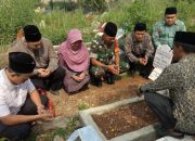 Selesai Upacara Hari Pahlawan, KPU Depok Ziarah ke Makam KPPS