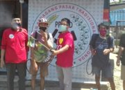 PT Petamburan Jaya Raya Semprot Disifektan di Pasar Kemirimuka