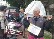 Kocak, Warga Depok Tak Pakai Masker Kena Sanksi Pakai Kostum Pocong dan Angkat Keranda