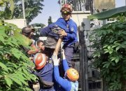 Seorang Ibu Nekat Lakukan Percobaan Bunuh Diri Naik Tower