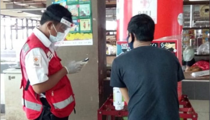 PMI Depok Monitoring Penggunaan Wastafel Portable