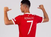 Luar Biasa! Jersey MU Ronaldo Tembus 642 Miliar