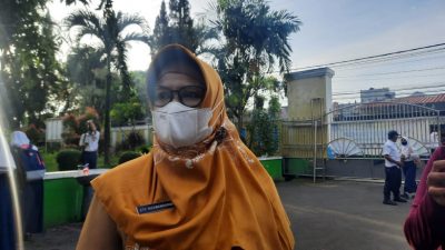 Cegah Kerumunan, SMPN 3 Depok Atur Jam Masuk Siswa