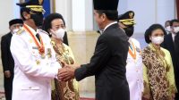 Lantik Gubernur dan Wagub DIY, Presiden: Kendalikan Harga Pangan dan Inflasi