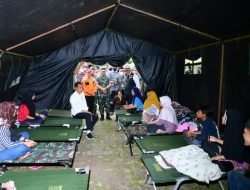 Presiden Kunjungi Tenda Pengungsi Korban Gempa di Cianjur