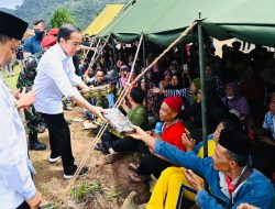 Presiden Berikan Bantuan kepada Para Pengungsi Terdampak Gempa Bumi di Cianjur