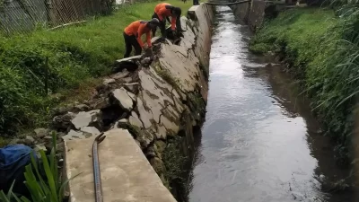 Longsor Kali Kompeni Sepanjang 20 Meter Ditangani DPUPR