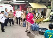 PMI Depok Salurkan 10.000 Liter Air Bersih ke Lima RW di Limo