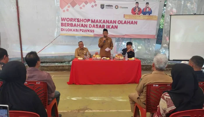 Warga Lokus P2WKSS Cilangkap Dapat Pelatihan Olahan Makanan Berbasis Ikan