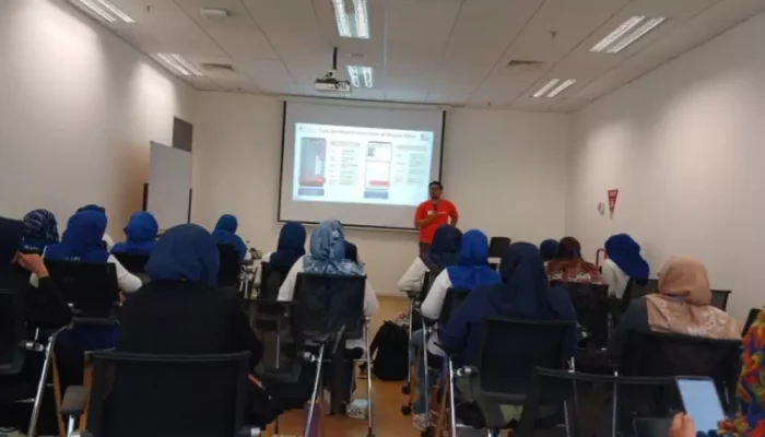 Kembangkan Usaha, IWAPI Ranting Cipayung Belajar Digital Marketing