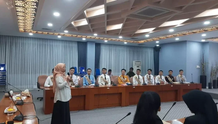 Ketua Dekranasda Beri Pembinaan kepada Finalis Abang Mpok Depok