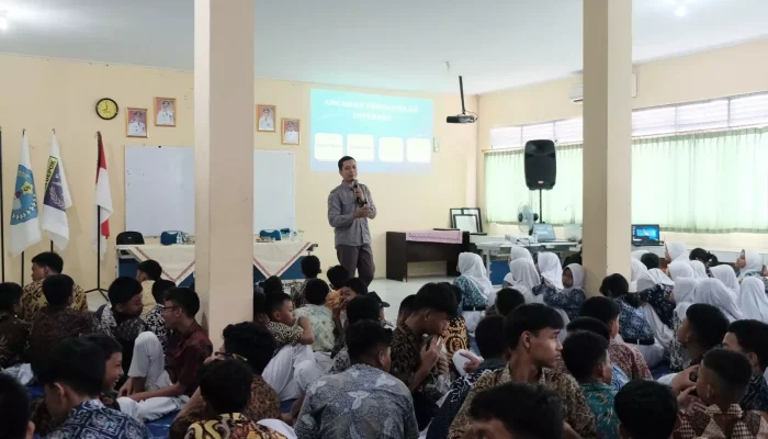 Ratusan Siswa SMPN 5 Depok Ikuti Sosialisasi MCAP Diskominfo